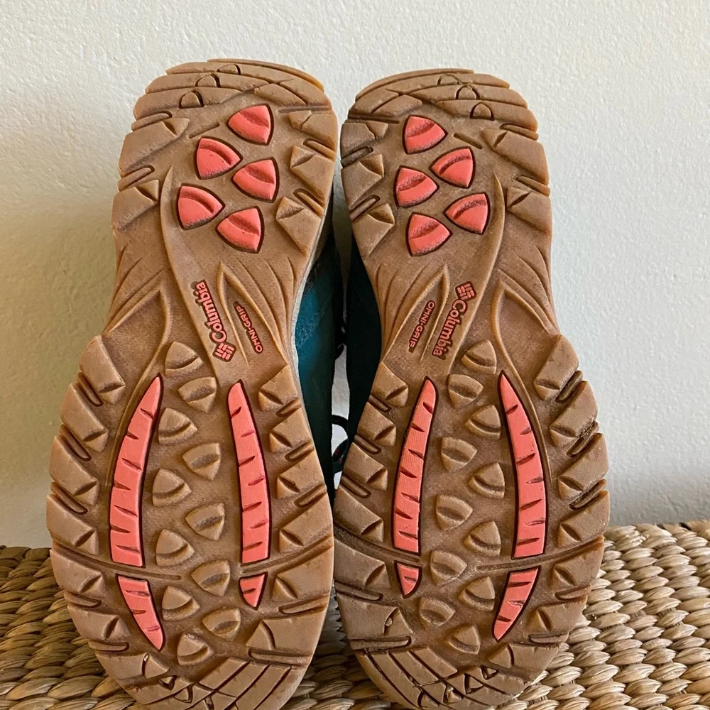 Womens Columbia Hiking boots - Picture 11 of 13